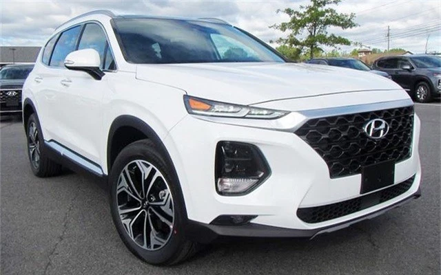 Hyundai Santa Fe 2019 rục rịch ra đại lý, giá tạm tính từ 1,1 tỷ đồng