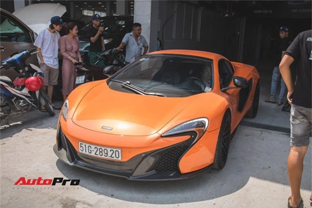 Siêu xe McLaren 650S sở hữu màu sơn giống với của Minh Nhựa dạo phố Sài Thành - Ảnh 2.