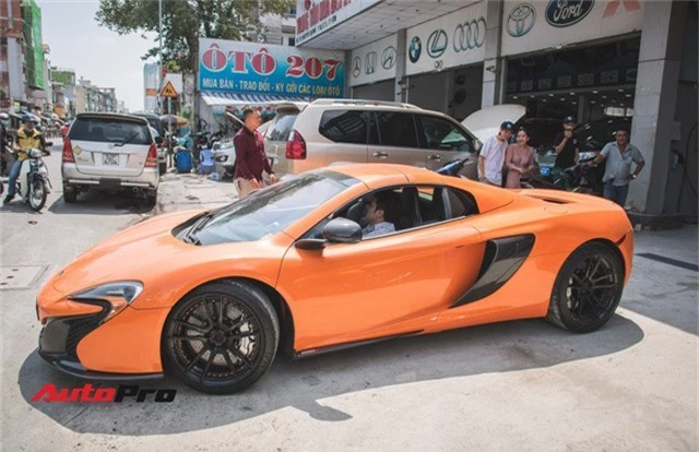 Siêu xe McLaren 650S sở hữu màu sơn giống với của Minh Nhựa dạo phố Sài Thành - Ảnh 3.