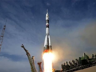 Chuyên gia Nga tháo rời tên lửa Soyuz-FG để kiểm tra
