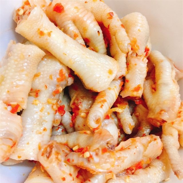 Clip: Hướng dẫn cách làm món chân gà ngâm cay