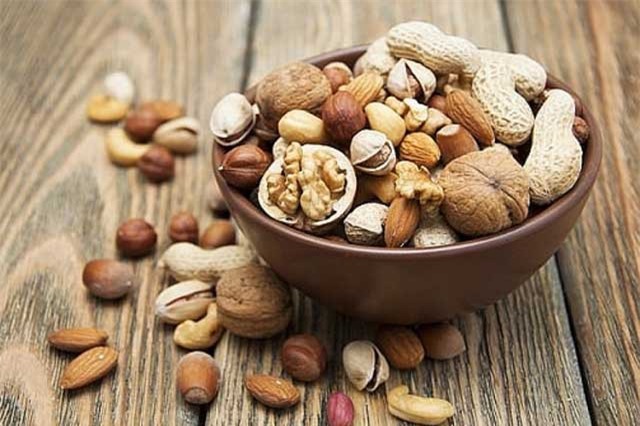 Ăn những thực phẩm này, mặt trở nên thon gọn đáng kể