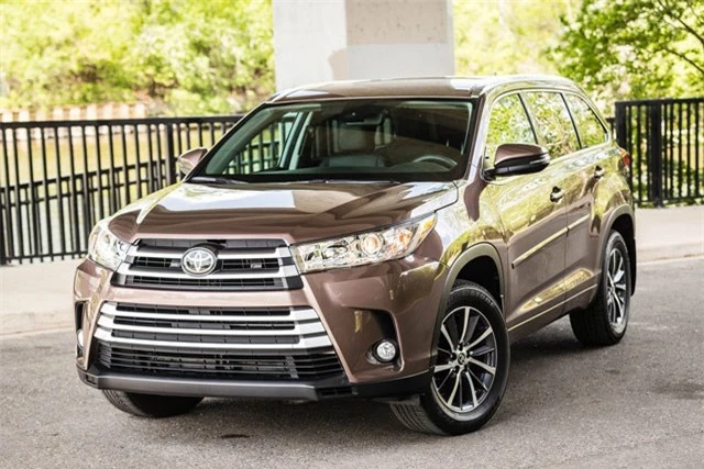 10. Toyota Highlander.