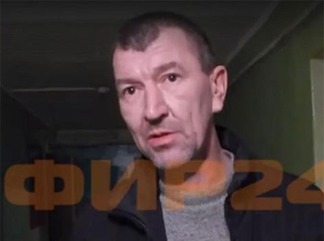 Bé sơ sinh bị mẹ bỏ thùng rác trong đêm được gười đàn ông vô gia cư cứu 