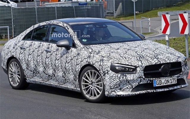 Mercedes-Benz hé lộ kế hoạch trình làng xe mới 