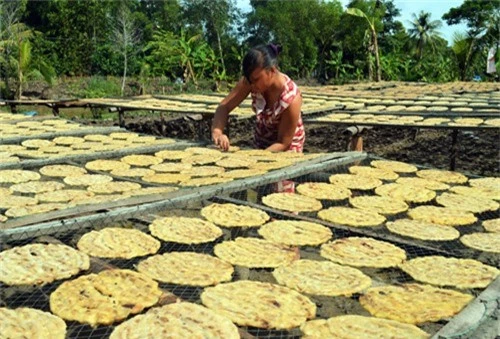 lam chuoi kho, nha nong xu nay thu tien “tuoi” hinh anh 1