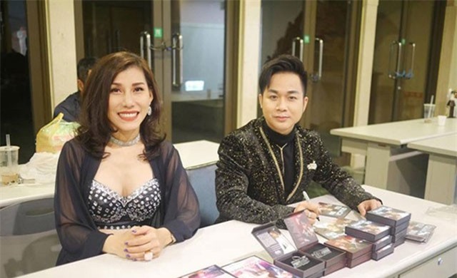  Ivy Trần nổ ngực khi đi máy bay theo lời kể lại của Quách Tuấn Du