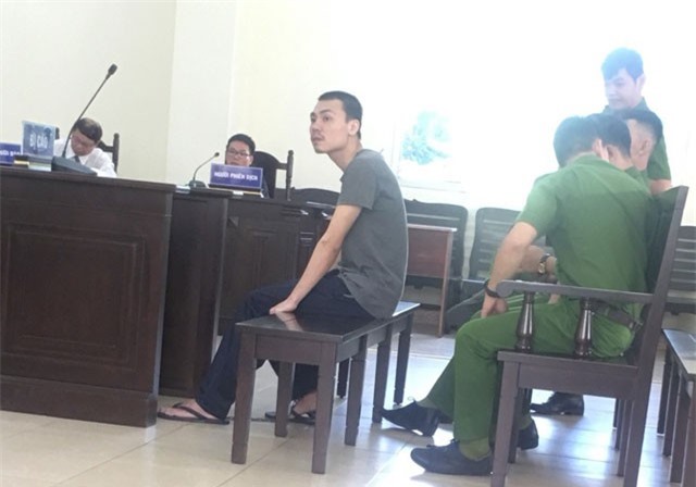 Trộm ô tô đem bán không ai mua, Việt kiều lĩnh 10 năm tù