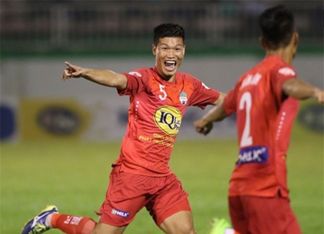 "Gà nòi" của bầu Đức rời HAGL, gia nhập "Chelsea Việt Nam"?