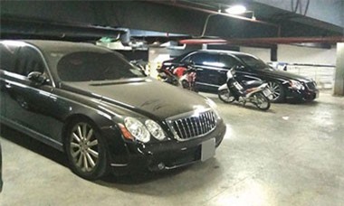  Chủ tịch Trung Nguyên“vứt xó” xe sang cả chục tỷ đồng