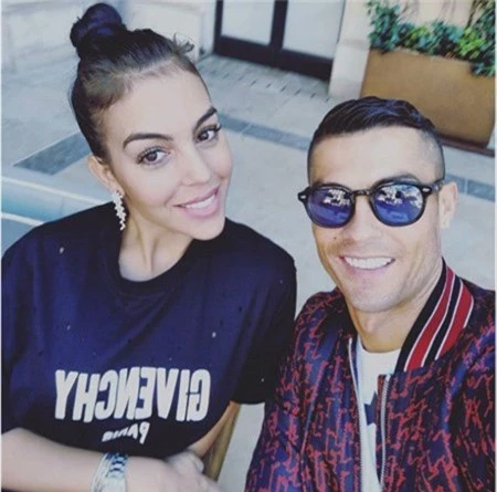 CR7 vừa trở thành ngôi sao nổi tiếng nhất trên Instagram