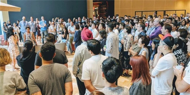 Nhân viên Google tại Singapore tham gia một buổi hội thảo mở bàn luận về vấn đề gây nhức nhối.