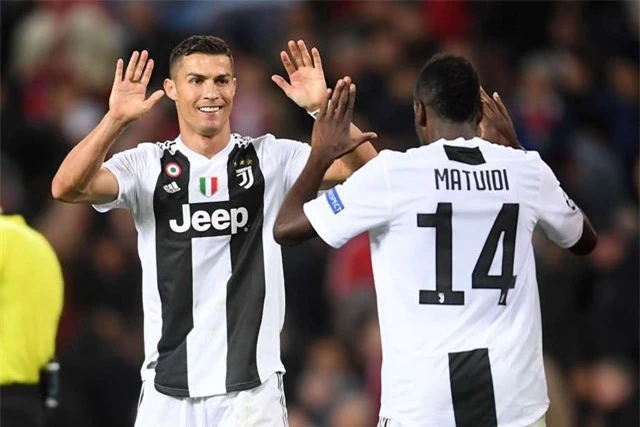 Ronaldo và Matuidi.