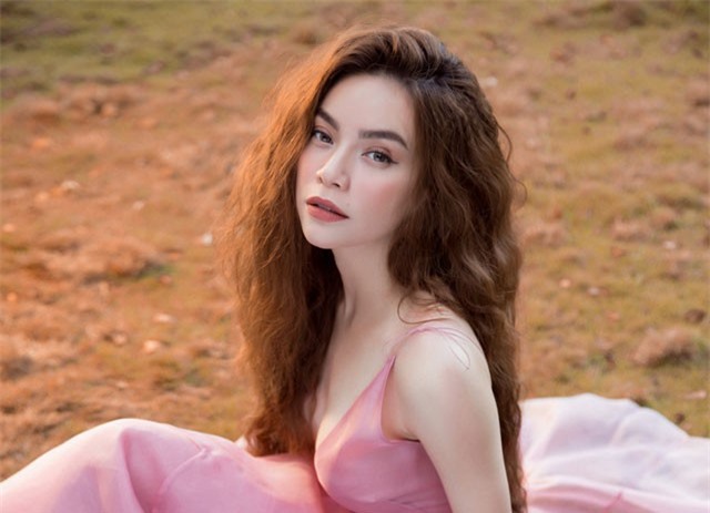 Hồ Ngọc Hà "đốn tim" fan với loạt khoảnh khắc khoe vẻ đẹp mong manh, quyến rũ 