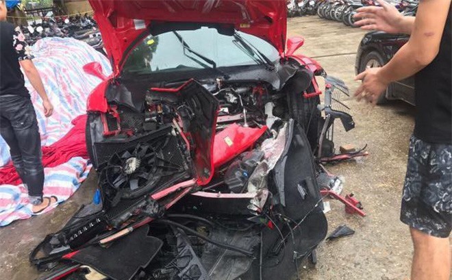 Ca sĩ Tuấn Hưng trách nhẹ, PVI Duyên Hải lãnh đủ "gạch đá"