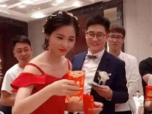Cô dâu ra tay giải cứu chú rể thoát khỏi màn mời rượu đáng sợ