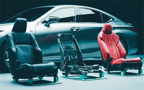Lexus mất tới 3 năm chỉ để sản xuất một ghế xe
