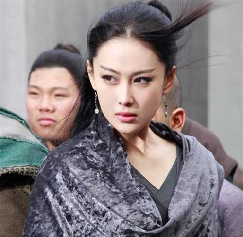 Trương Hinh Dư vào vai Khang Mẫn trong Thiên long bát bộ bản 2013. 