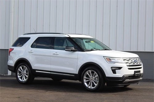 4. Ford Explorer (doanh số: 21.935 chiếc).