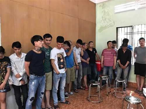 67 “nam thanh nữ tú” tụ tập hút ma túy trong quán karaoke