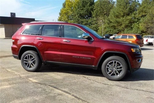 7. Jeep Grand Cherokee (doanh số: 19.109 chiếc).