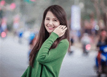 Clip: Hot girl 9X Lê Phương Anh với gương mặt đẹp mê hồn