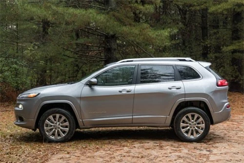 8. Jeep Cherokee (doanh số: 18.598 chiếc).