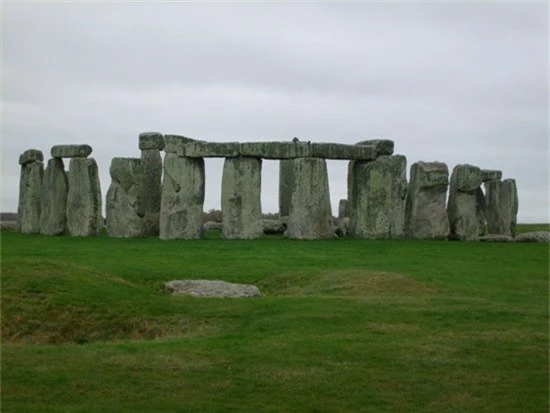 Bi mat thach thuc ca thien tai cua bai da co Stonehenge-Hinh-9