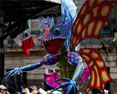 Những bức ảnh thú vị trong lễ hội 'Ngày của người chết' ở Mexico