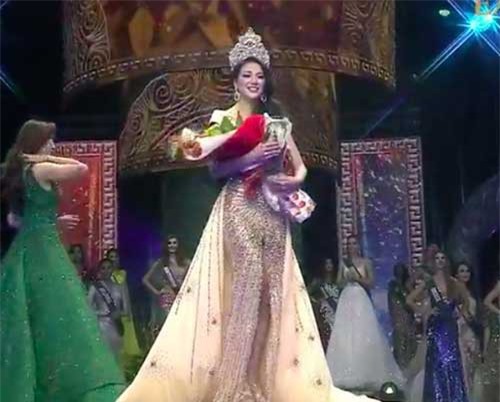 Người đẹp Nguyễn Phương Khánh đăng quang Hoa hậu Trái đất 2018