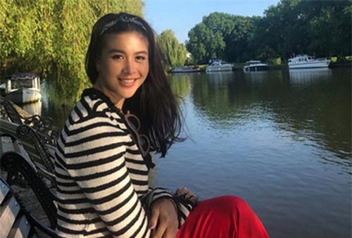 Lễ tang á hậu Thái Lan tử nạn cùng Chủ tịch Leicester diễn ra ở chùa