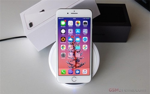 Apple bắt đầu bán lại iPhone 8/8 Plus bản tân trang với giá "hời"