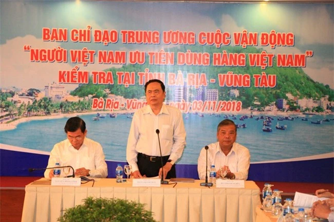 Chủ tịch Trần Thanh Mẫn phát biểu tại buổi làm việc với Ban Chỉ đạo Cuộc vận động “Người Việt Nam ưu tiên dùng hàng Việt Nam” tỉnh Bà Rịa – Vũng Tàu (ảnh LQ)