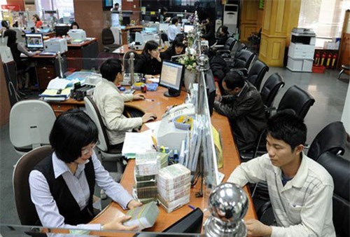 Ngân hàng lãi lớn, sao nợ xấu lại tăng?