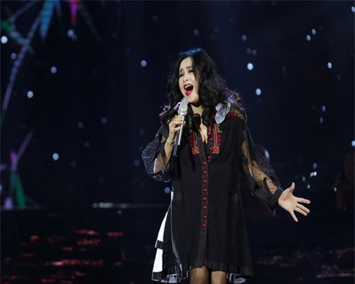 Thanh Lam như 'lên đồng' khi hát ca khúc của đàn em