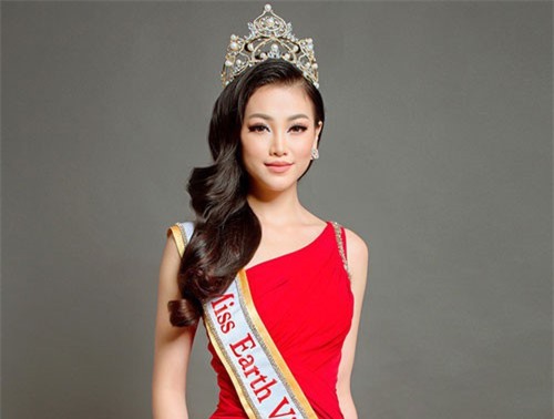 Tiết lộ sốc của ông bầu đằng sau chiến tích không tưởng của Phương Khánh tại đấu trường Miss Earth 2018