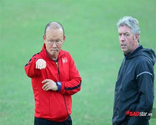 Vì sao HLV Park Hang Seo 'chốt' 7 tiền đạo đá AFF Cup 2018?