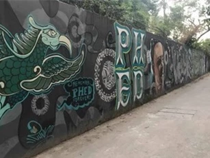 Nghệ thuật mang tên 'Con đường Graffiti' gây sốt giới trẻ tại Hà Nội