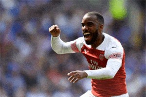 Clip: Lacazette làm nên kỳ tích, Arsenal cầm hòa Liverpool