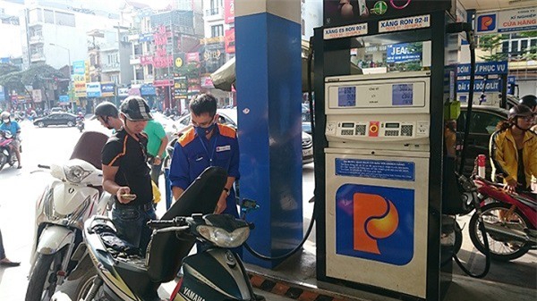 Ngăn chặn tình trạng tăng giá hàng hóa “ăn theo” xăng dầu