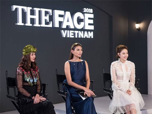 Minh Hằng, Thanh Hằng không hẹn mà đều lộ nội y trên sóng truyền hình