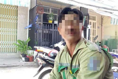 Vụ đổi 100 USD: Miễn tiền phạt cho anh thợ điện