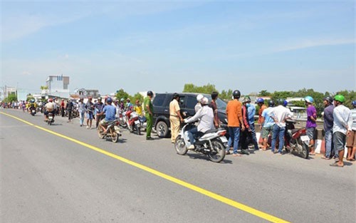 Nổ súng bắn đối thủ vì dám đuổi theo đòi tiền 'cò' đất