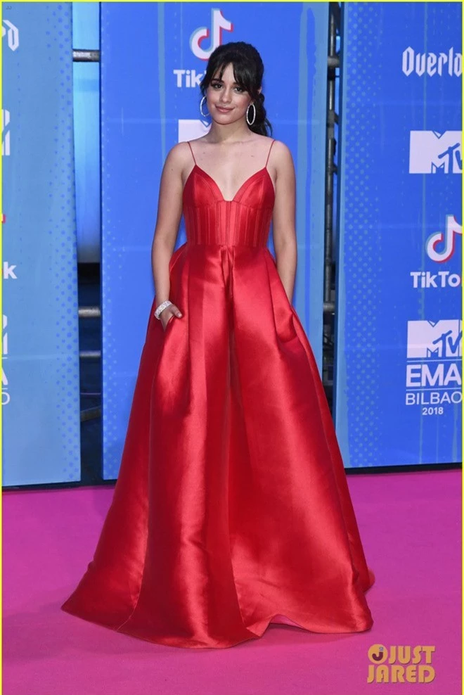 Thảm đỏ MTV EMA 2018: Người lộng lẫy như công chúa, kẻ khoe body gợi cảm, nữ hoàng phim teen đình đám một thời cũng tái xuất - Ảnh 1.
