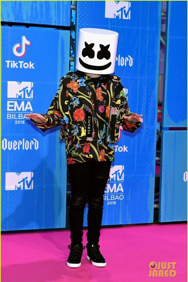 Thảm đỏ MTV EMA 2018: Người lộng lẫy như công chúa, kẻ khoe body gợi cảm, nữ hoàng phim teen đình đám một thời cũng tái xuất - Ảnh 16.