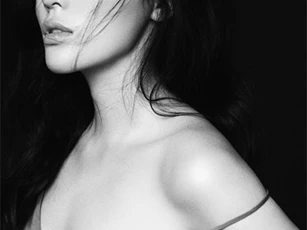 Hoa hậu Kỳ Duyên "đốt mắt" công chúng với tạo hình sexy, nóng bỏng