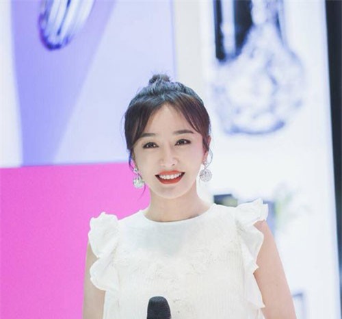 Tần Lam bị bạn thân "bóc mẽ" chuyên mua mỹ phẩm rẻ tiền, tiết kiệm quá mức