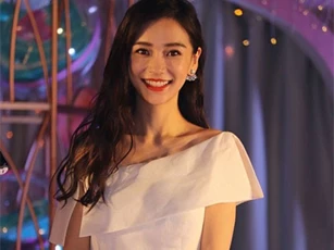 Angela Baby co ro giữa thời tiết lạnh vì mặc đầm hở vai khi dự sự kiện