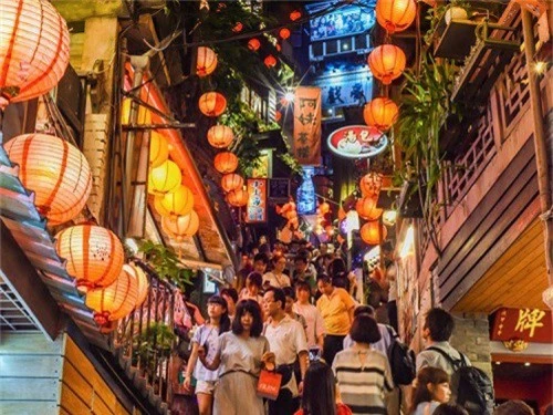  Một góc thành phố Đài Bắc, Đài Loan. Ảnh: weniliou/Shutterstock 