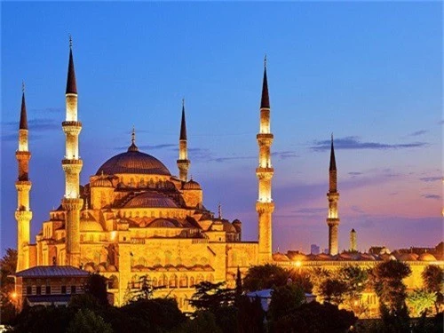  Nhà thờ hồi giáo Sultan Ahmed tại Istanbul. Ảnh: Flickr/Pedro Szekely 